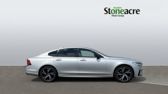 Volvo S90 Recharge R-Design, T8 AWD plug-in hybrid NG71YLP Image 3