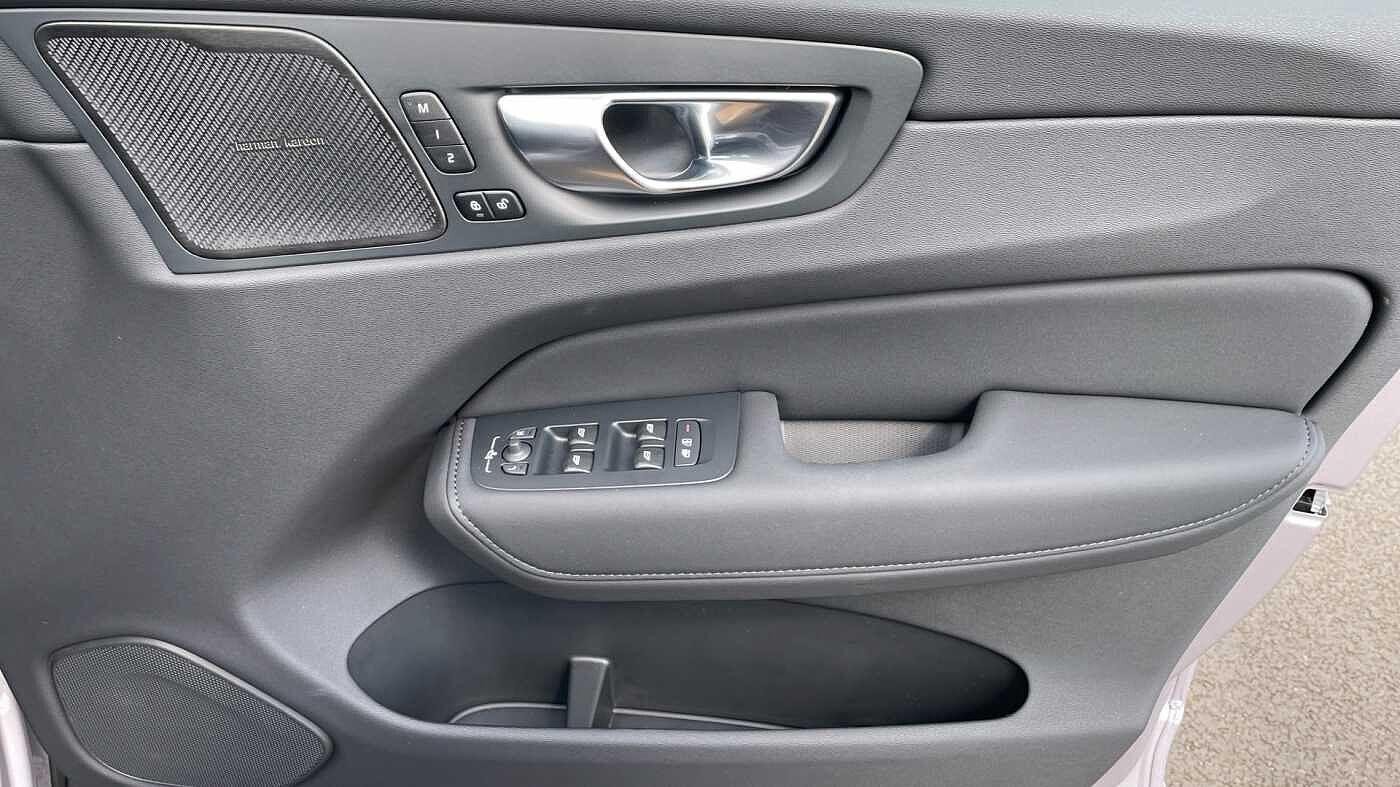 Volvo XC60 Image 30