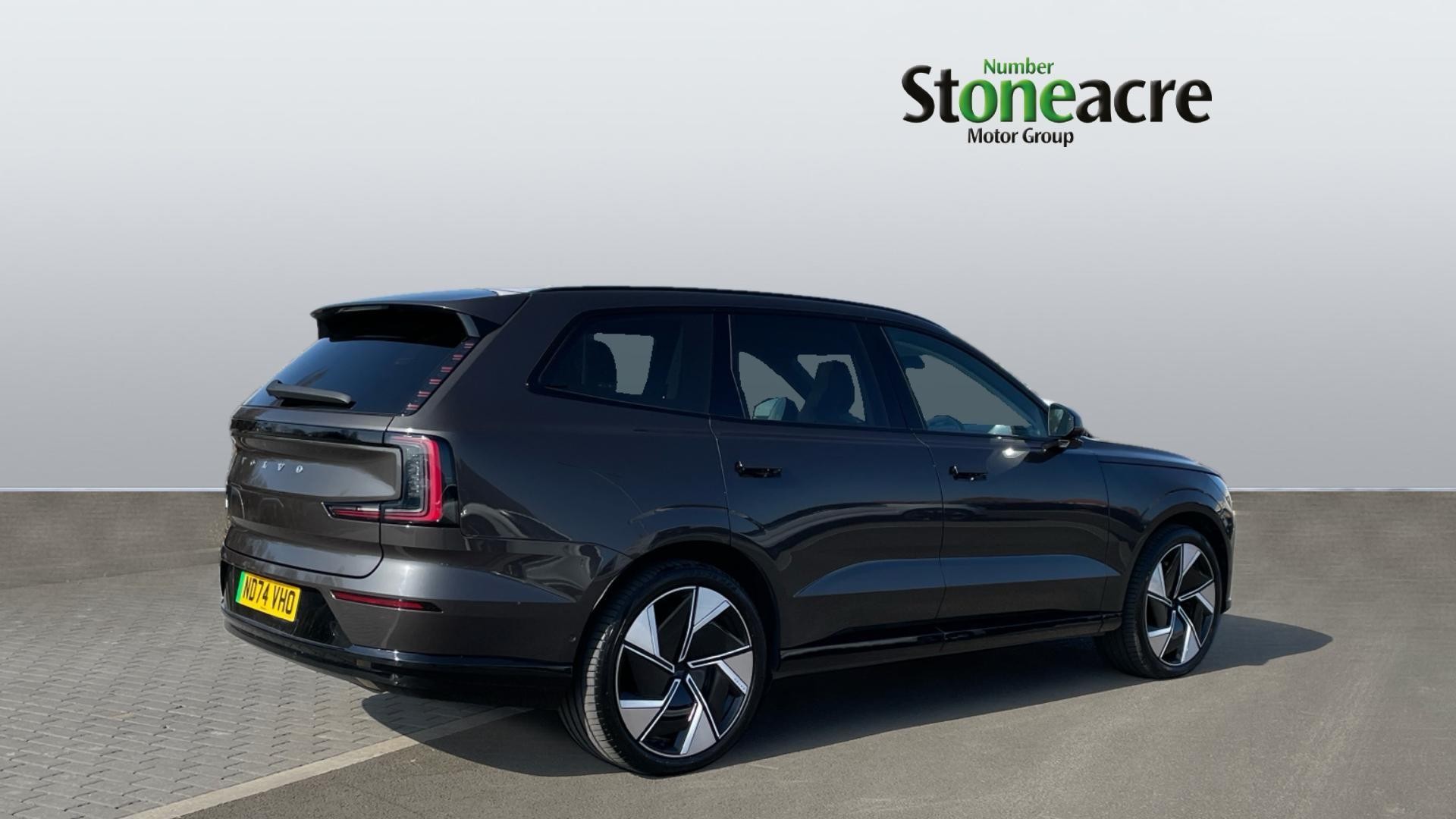 Volvo EX90 Image 8
