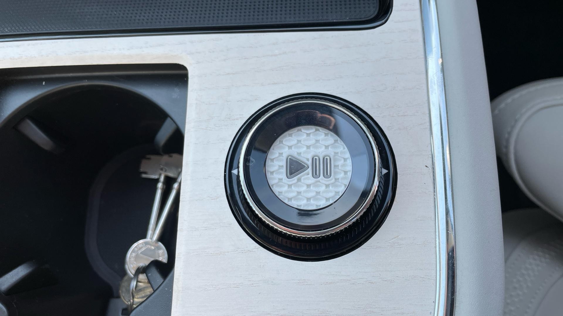 Volvo EX90 Image 24