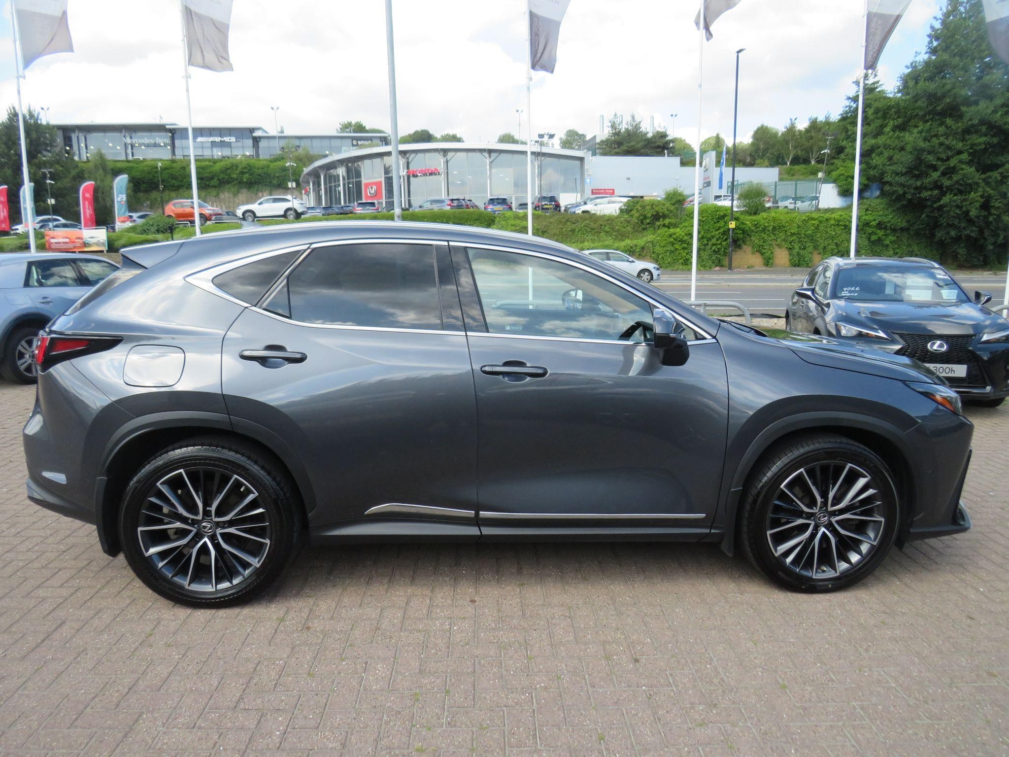 Lexus NX Image 5