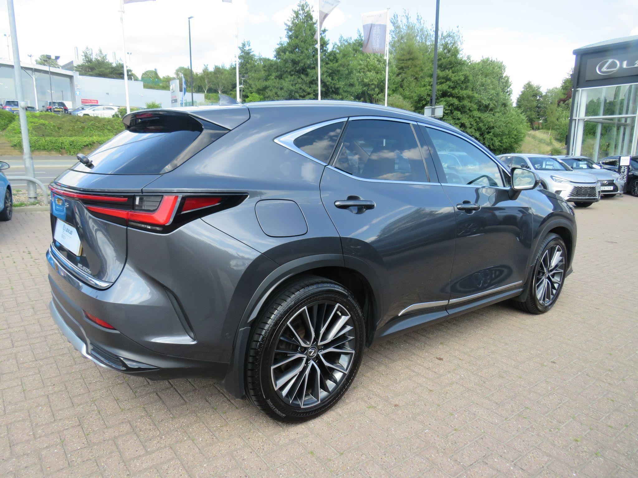 Lexus NX Image 6