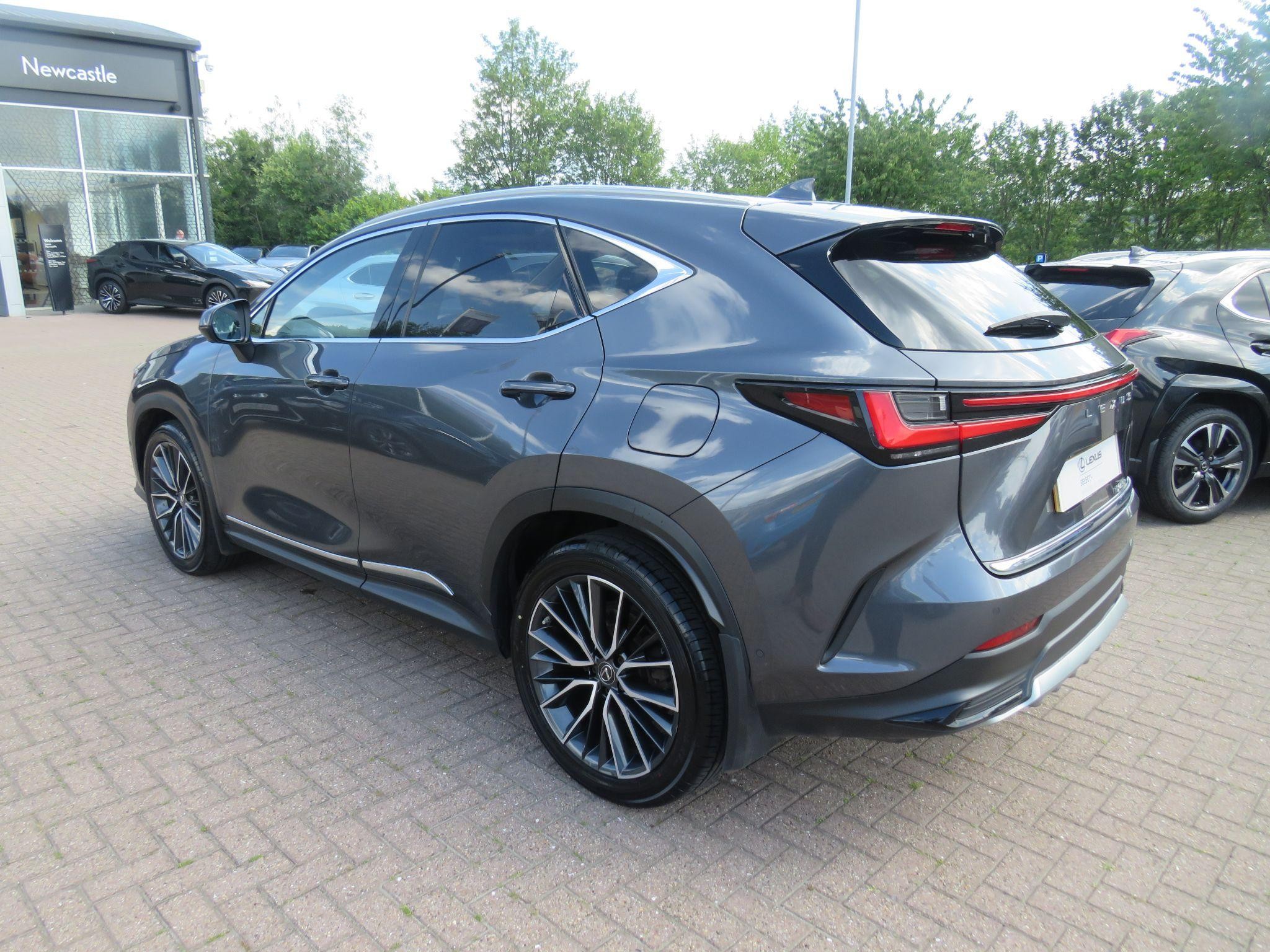 Lexus NX Image 2