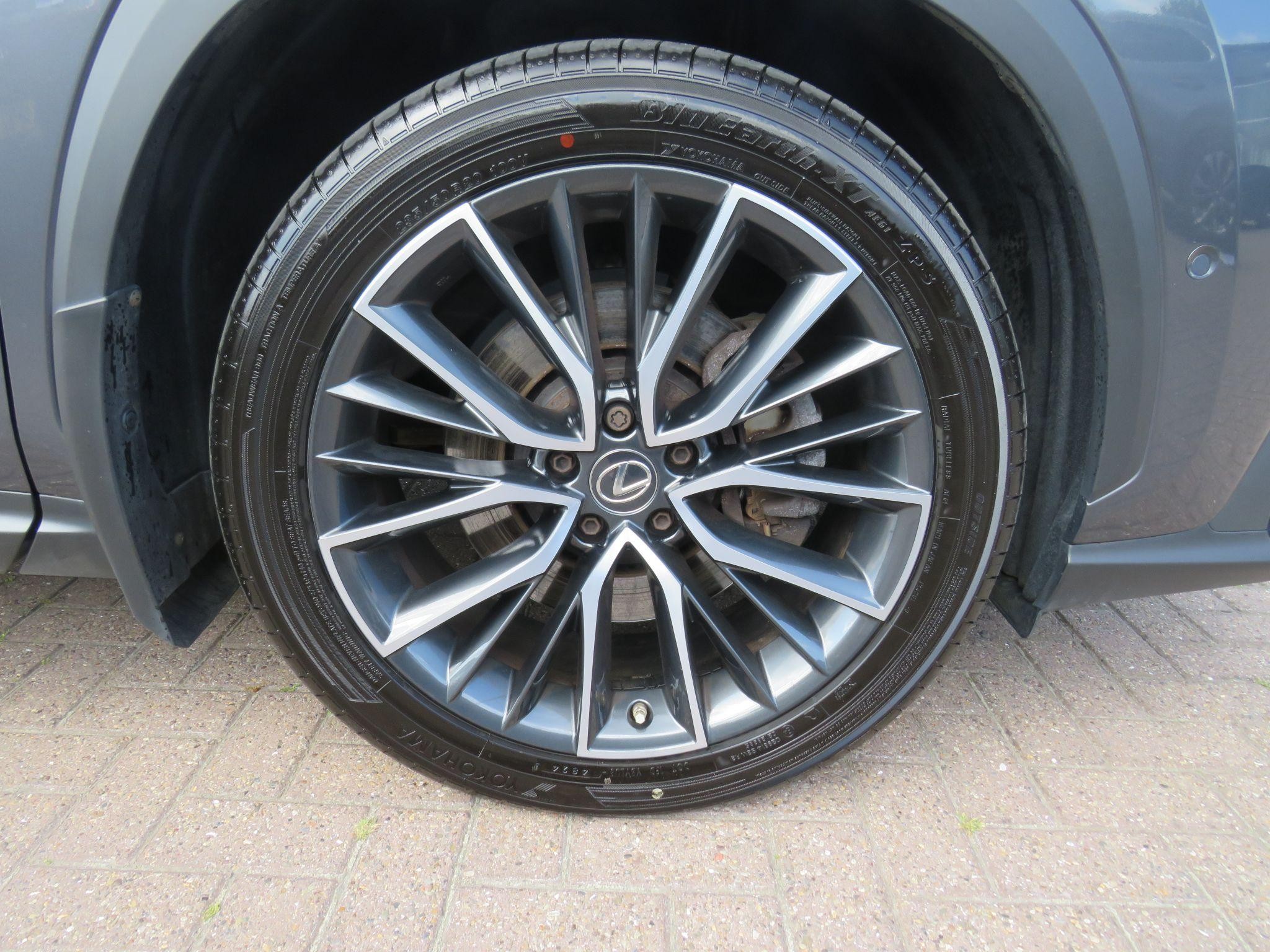 Lexus NX Image 11