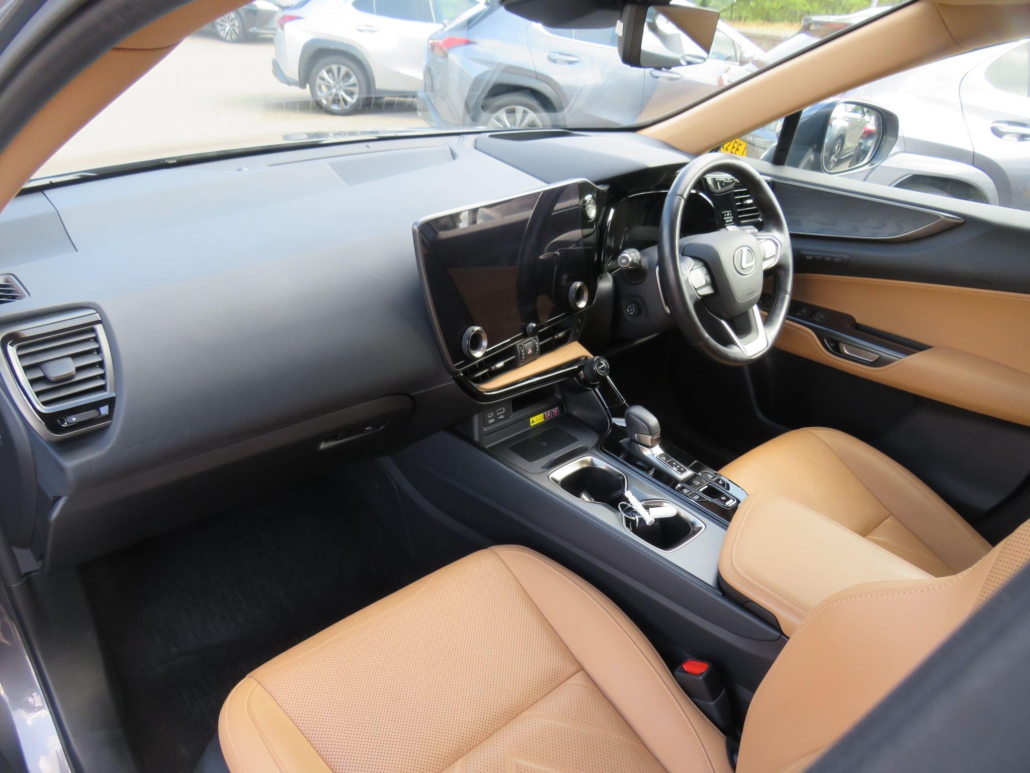 Lexus NX Image 13