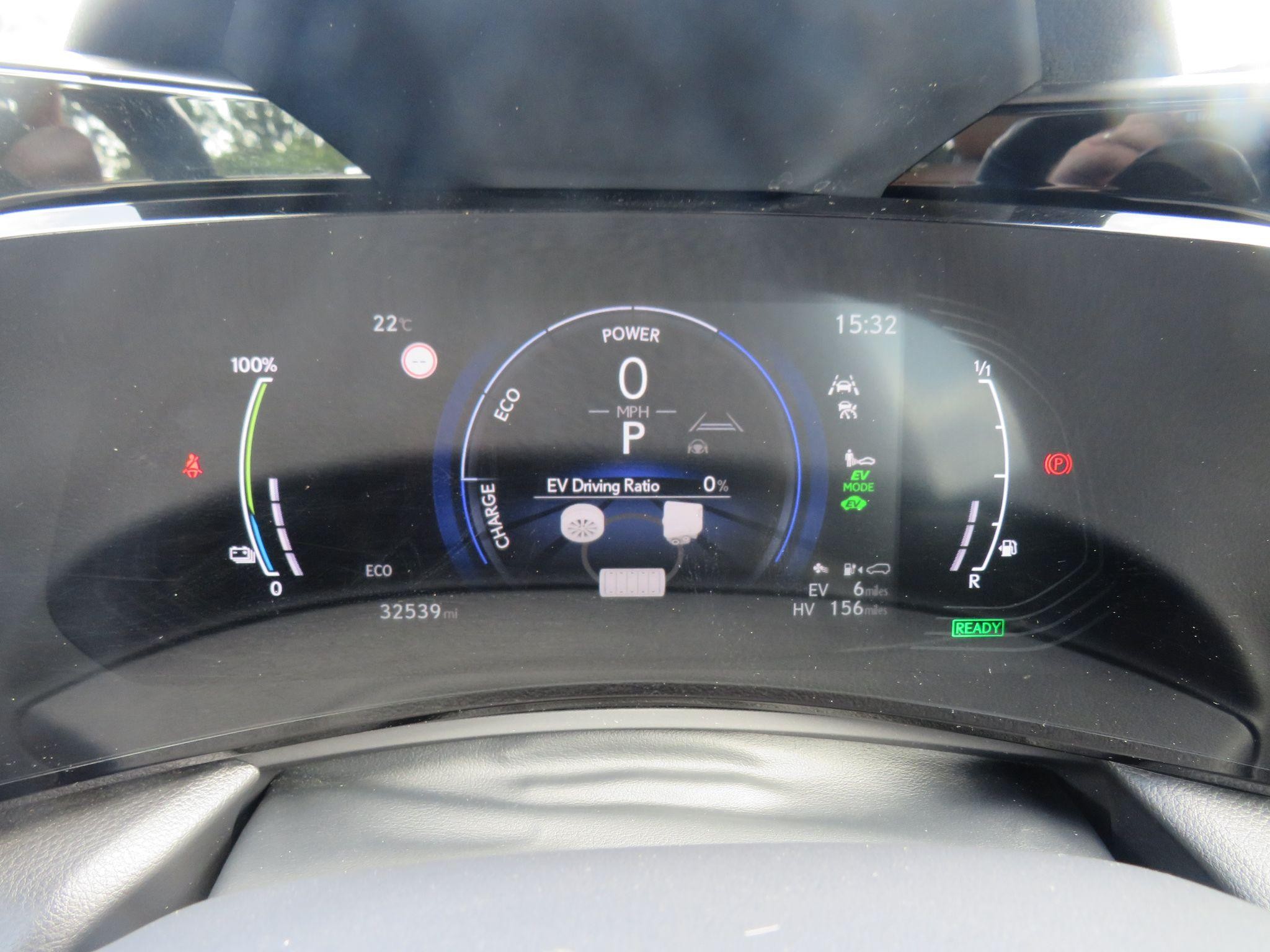Lexus NX Image 15