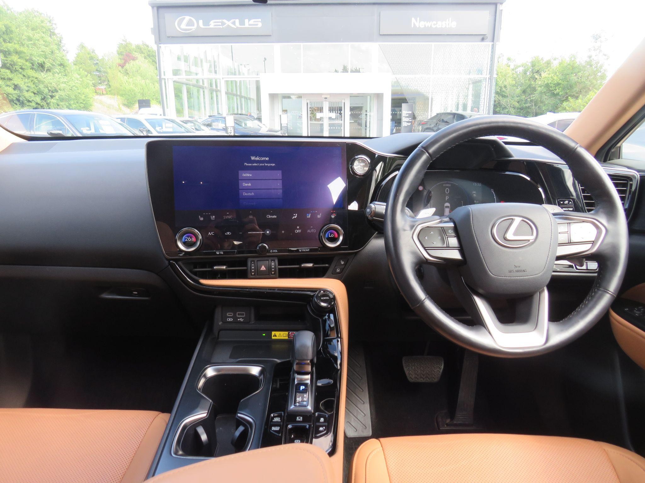 Lexus NX Image 16