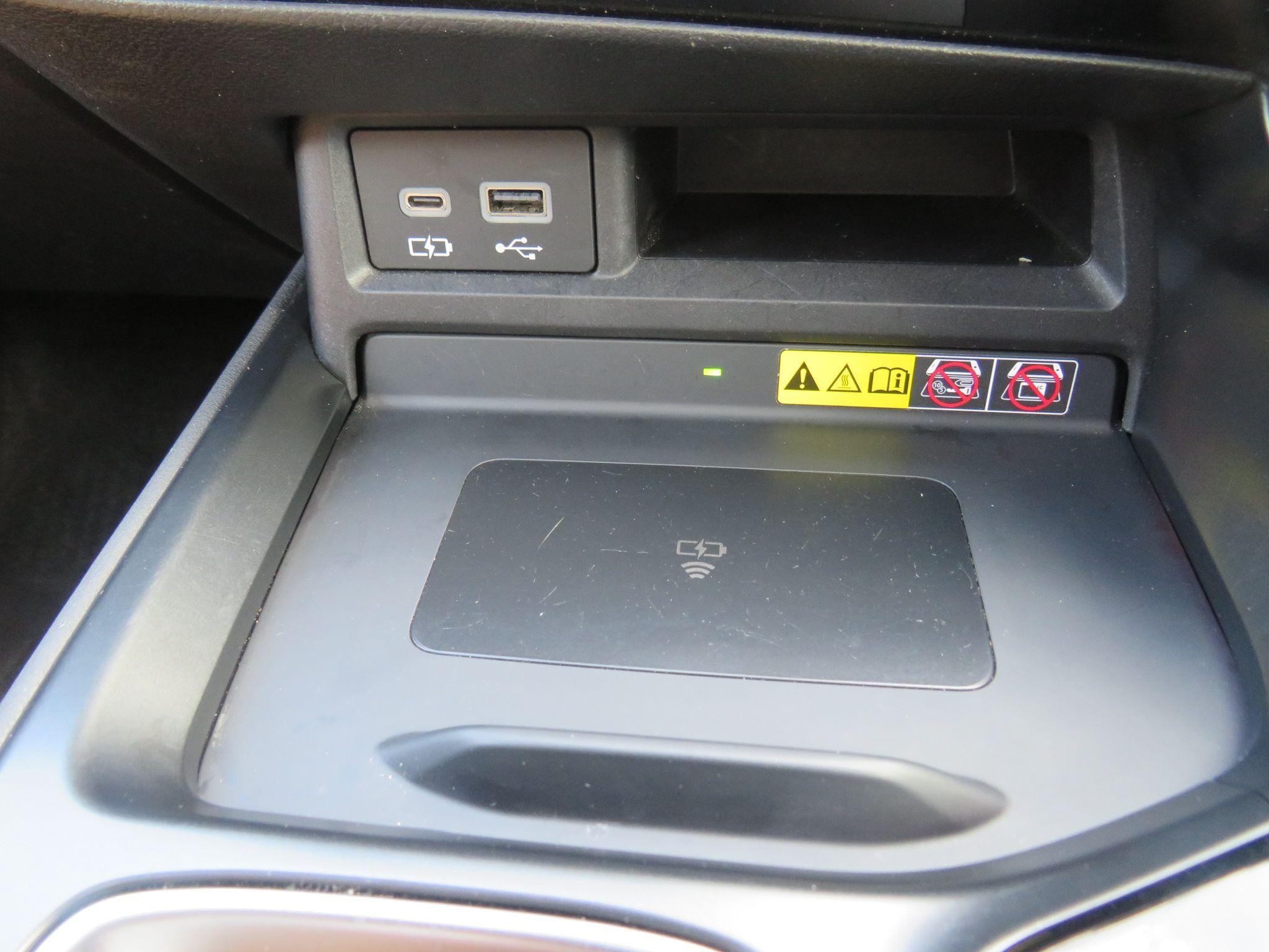 Lexus NX Image 32