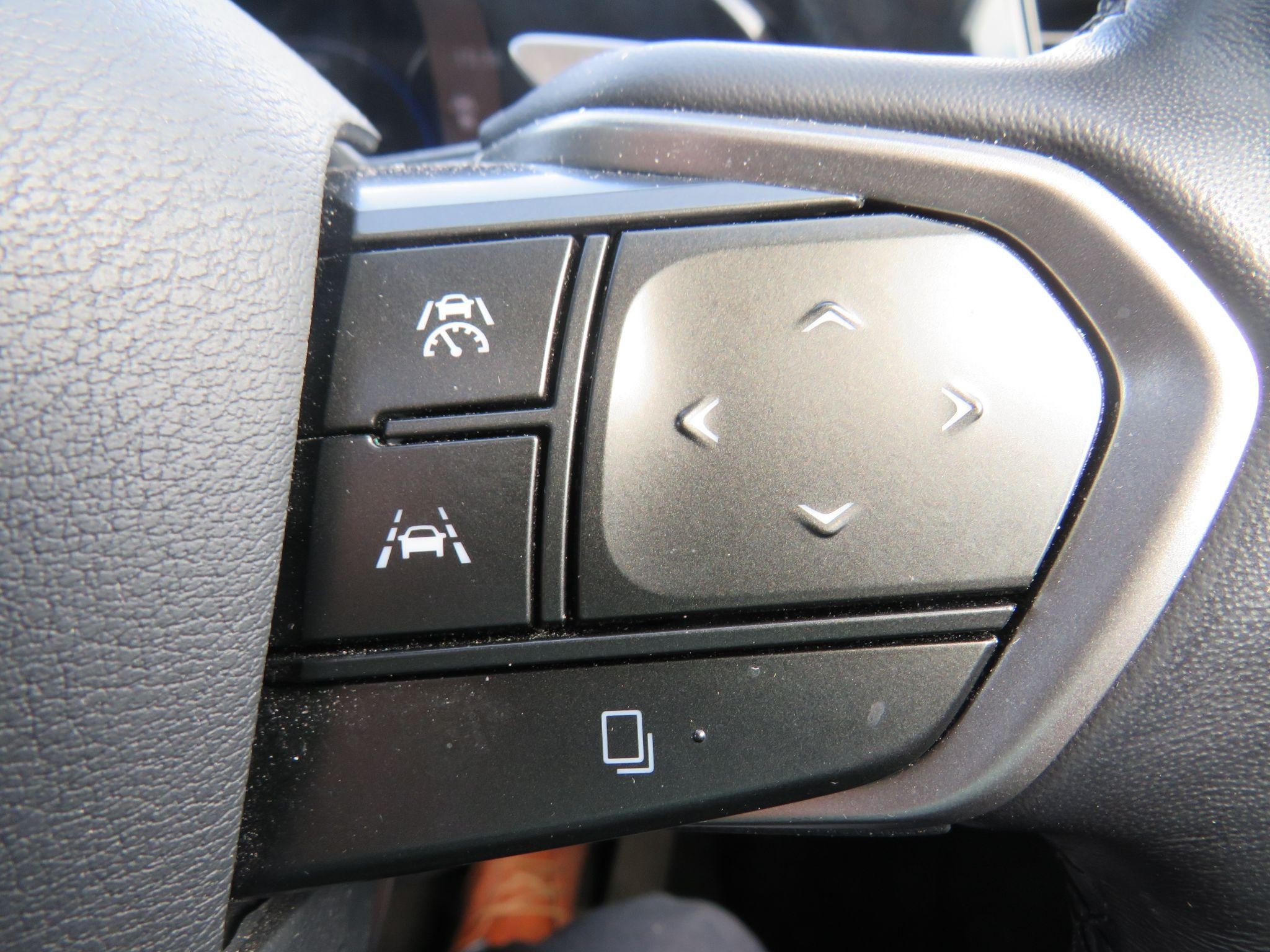 Lexus NX Image 35
