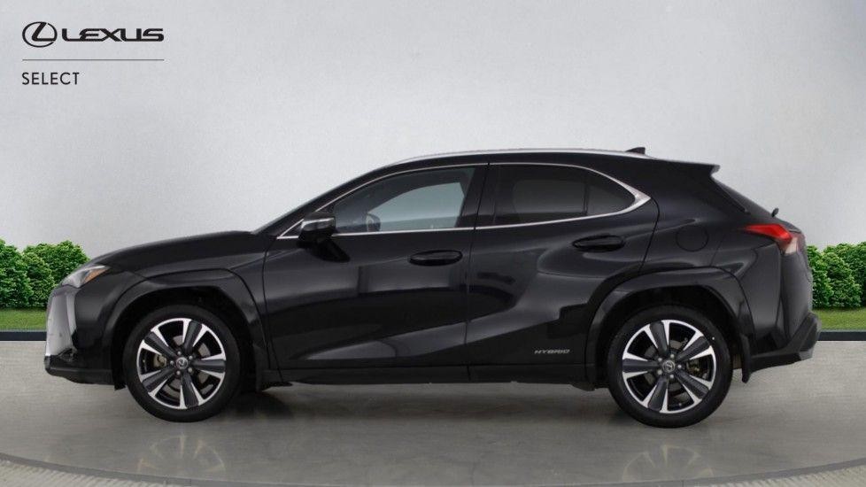 Lexus UX Self-Charging Hybrid Image 8