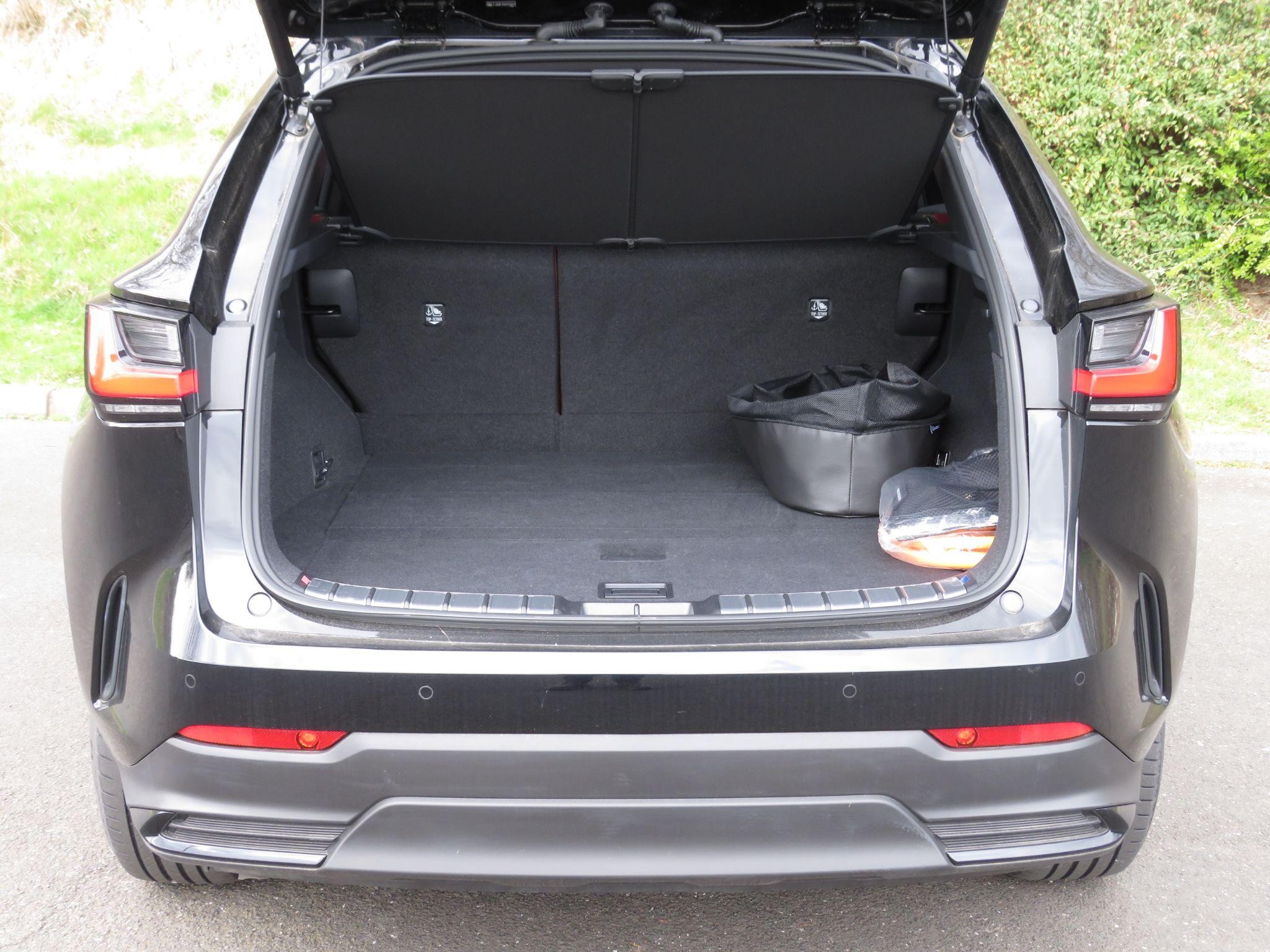 Lexus NX Image 12