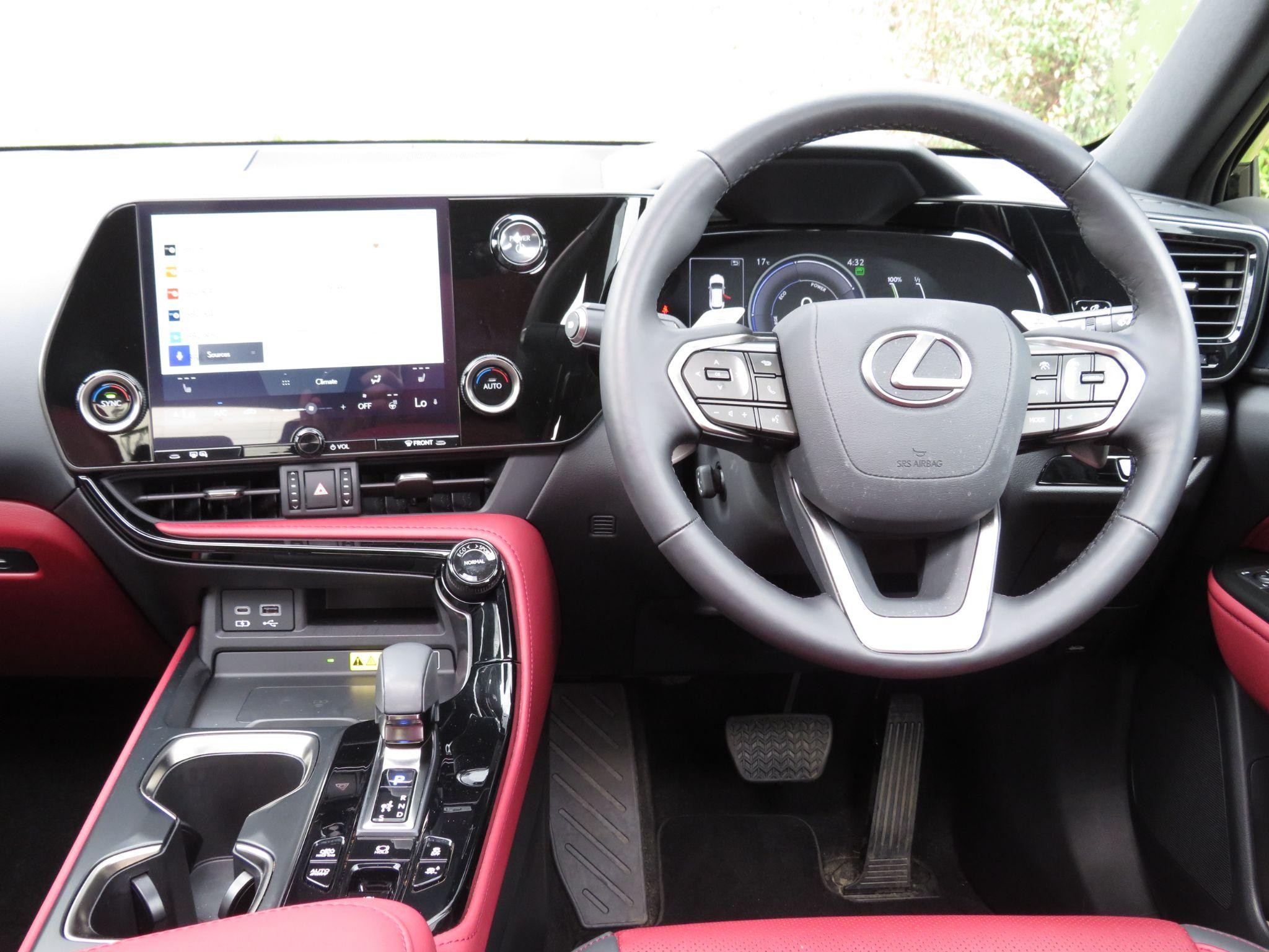 Lexus NX Image 14