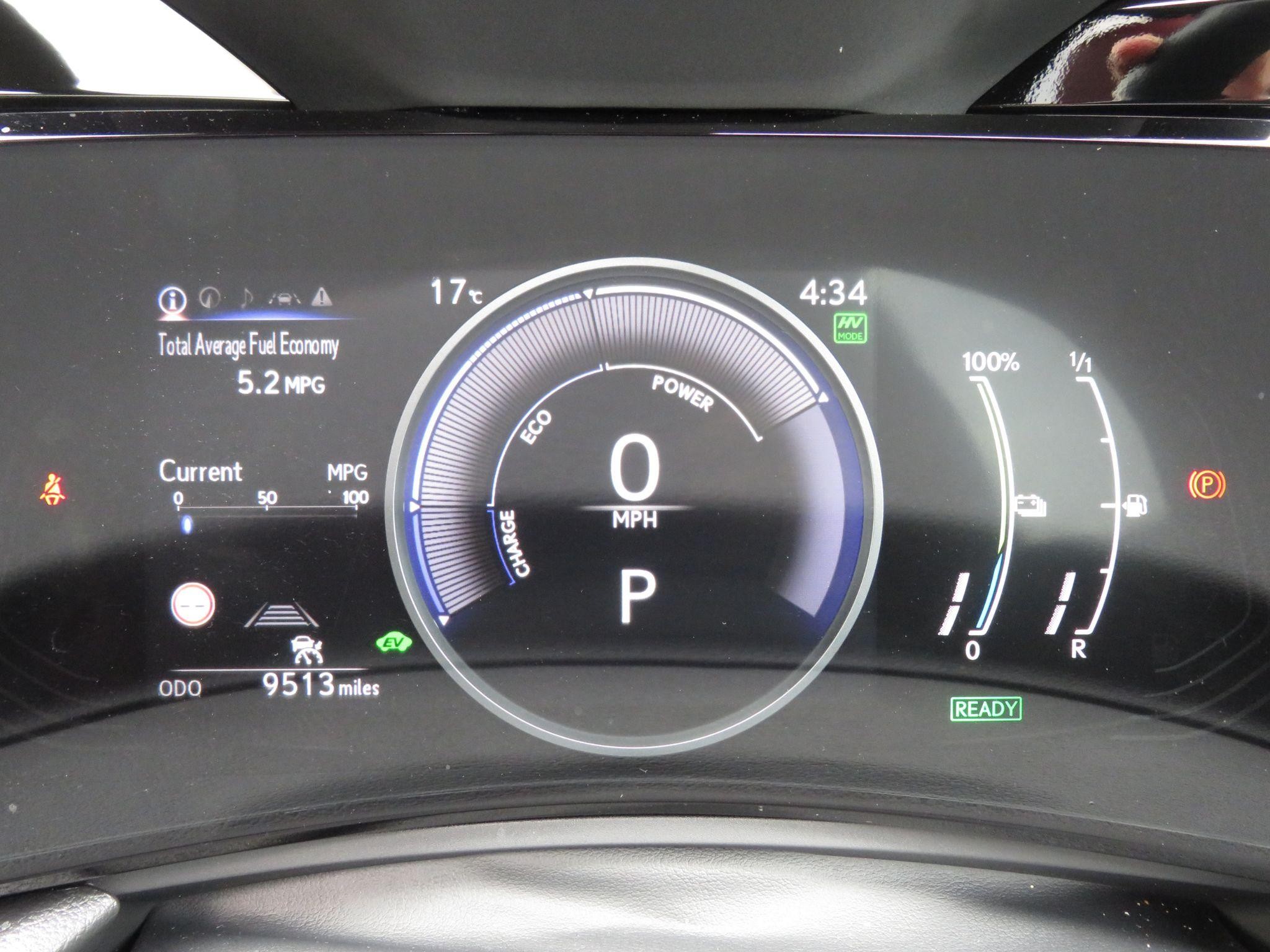 Lexus NX Image 16