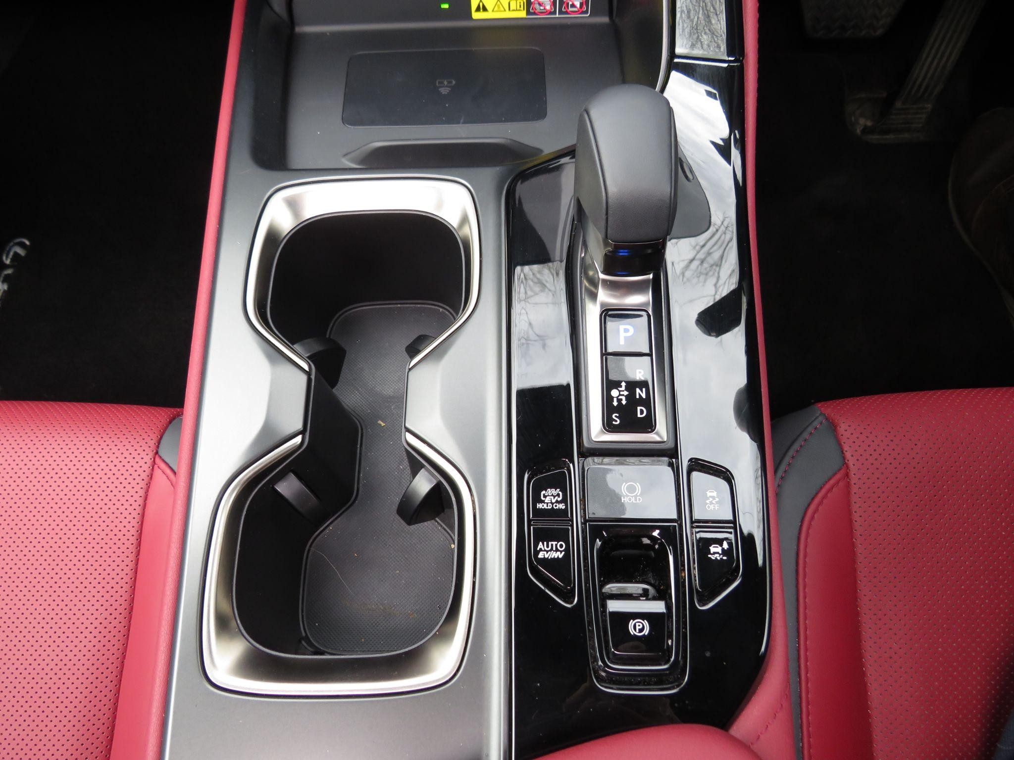 Lexus NX Image 18