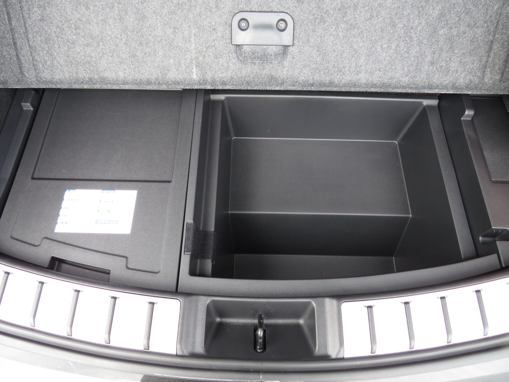 Lexus NX Image 24