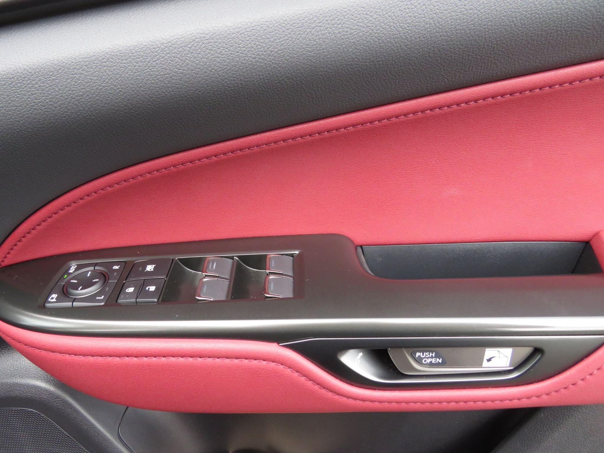 Lexus NX Image 29