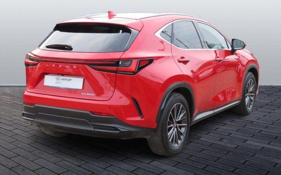 Lexus NX Image 9