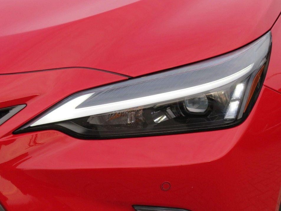 Lexus NX Image 12