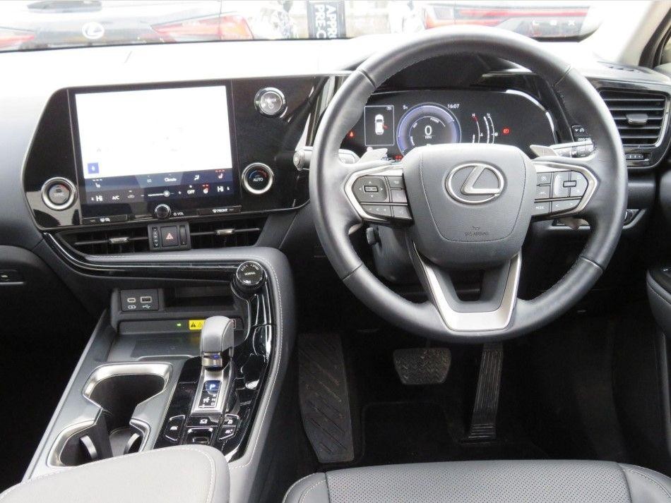 Lexus NX Image 22