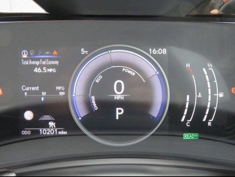 Lexus NX Image 24