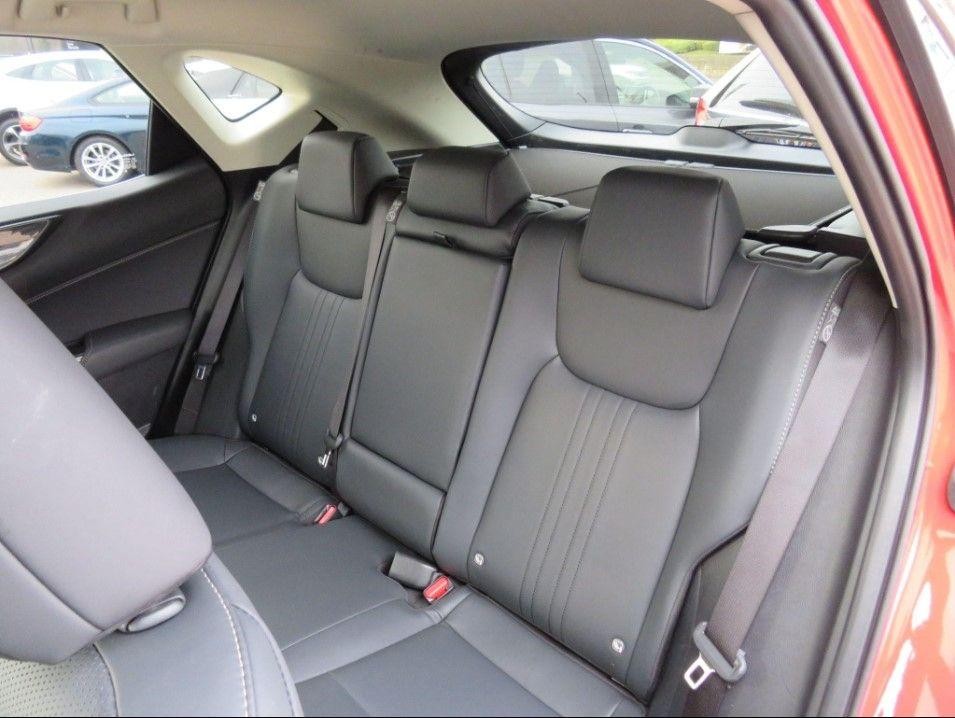 Lexus NX Image 28