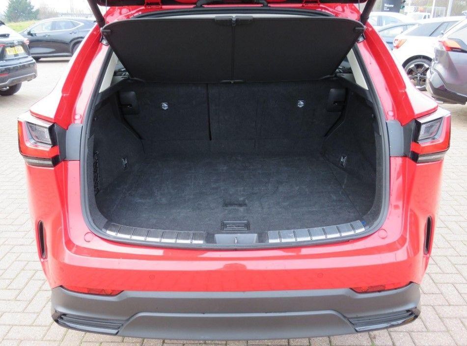 Lexus NX Image 30