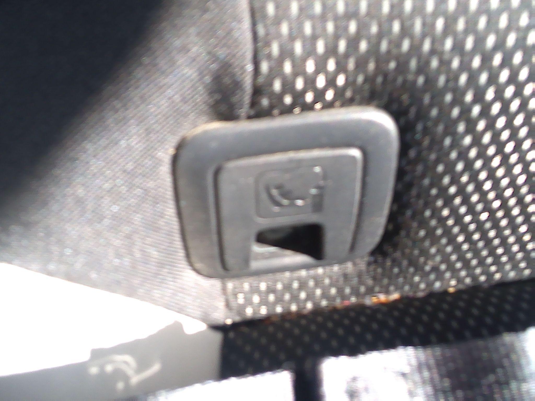 Volkswagen T-Roc Image 24