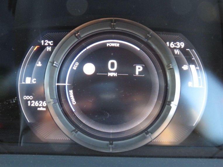 Lexus ES Image 11