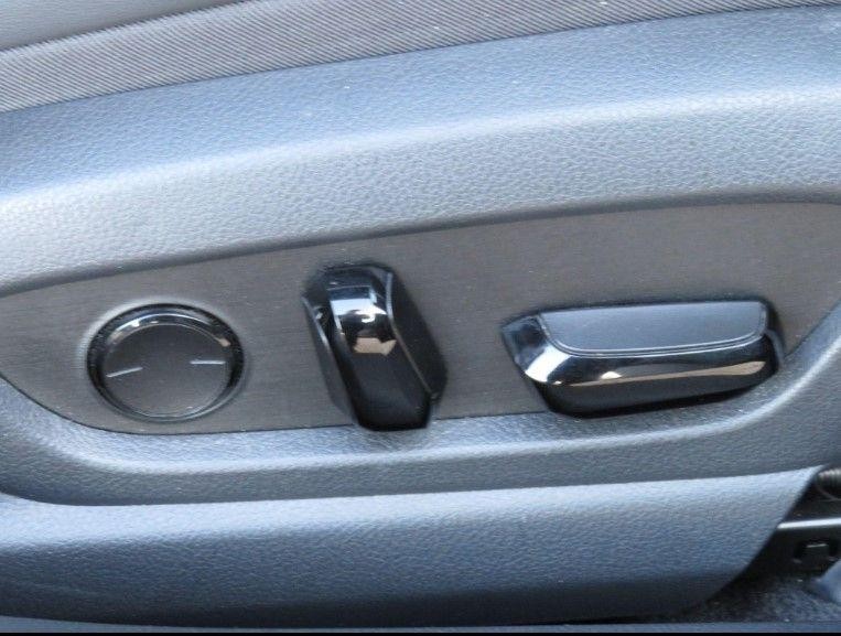 Lexus ES Image 21