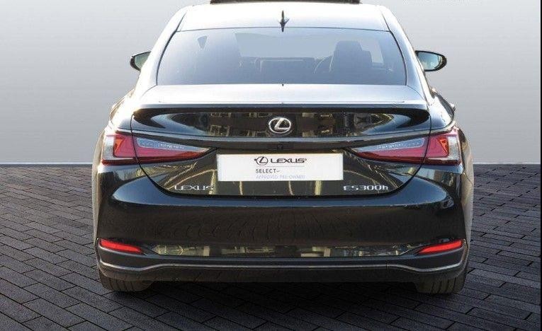 Lexus ES Image 29
