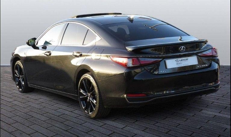 Lexus ES Image 30