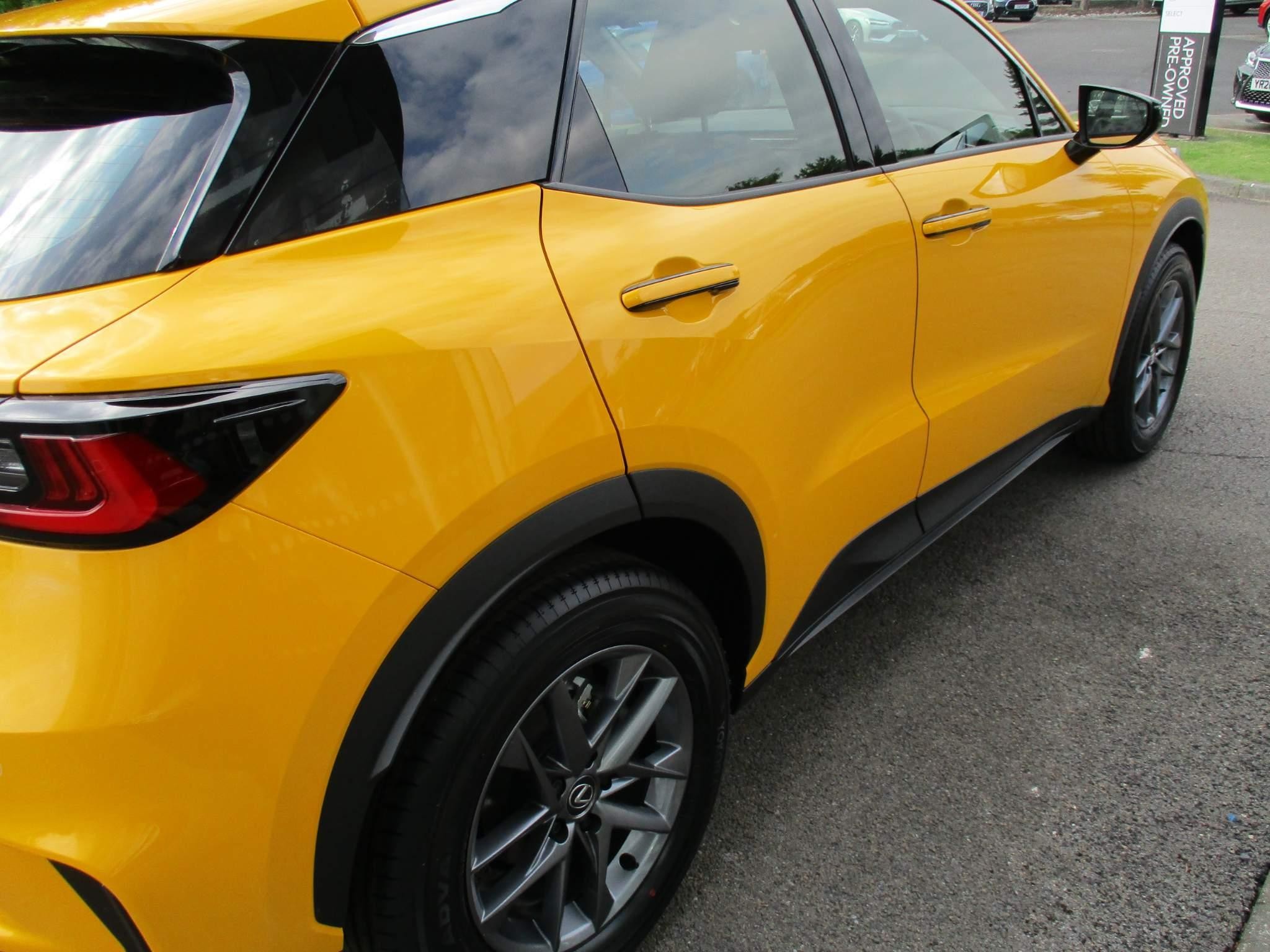 Lexus LBX Image 13