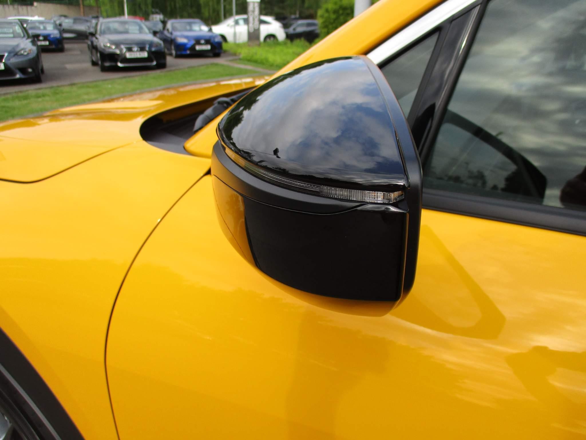 Lexus LBX Image 16