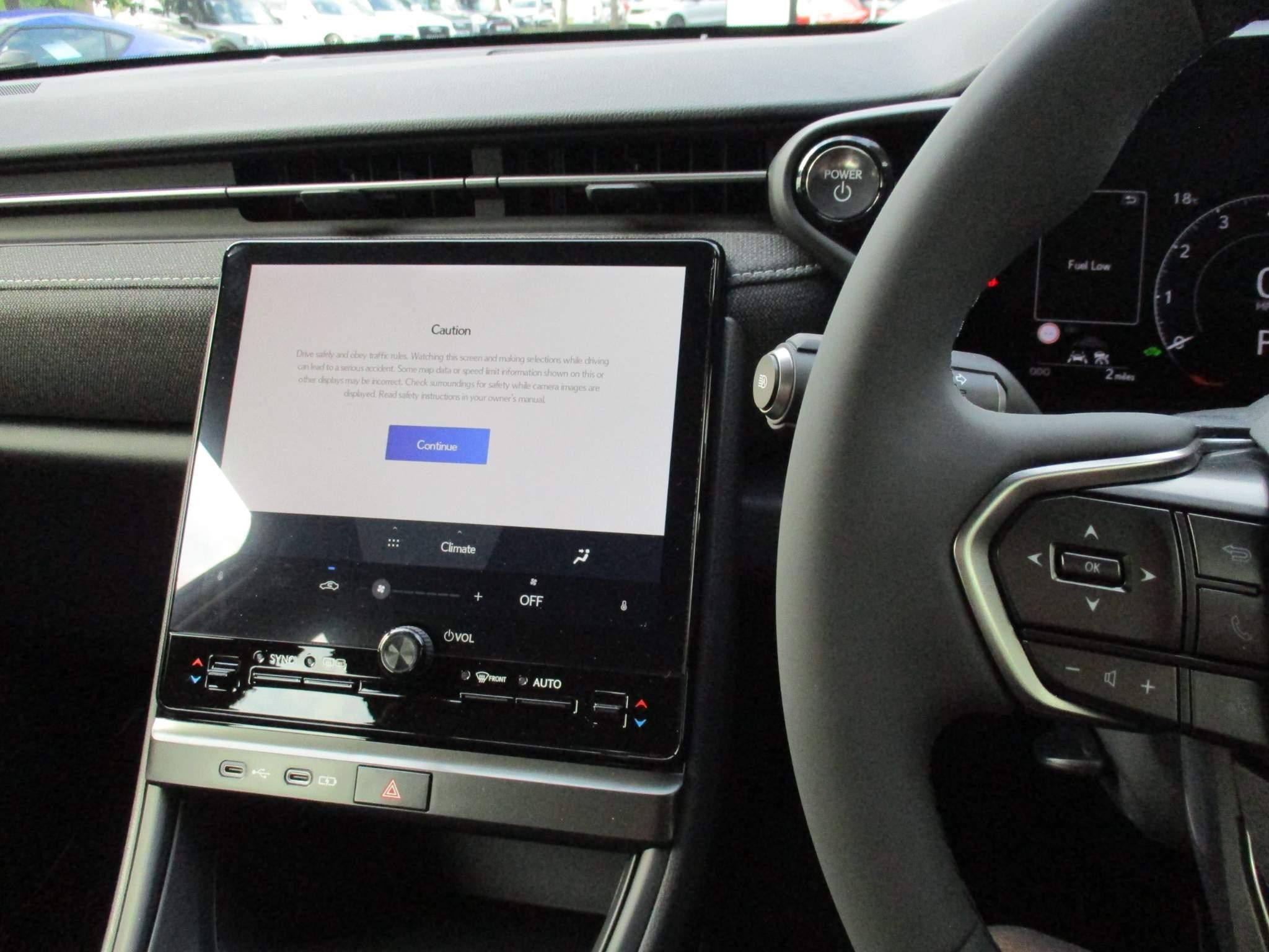 Lexus LBX Image 24