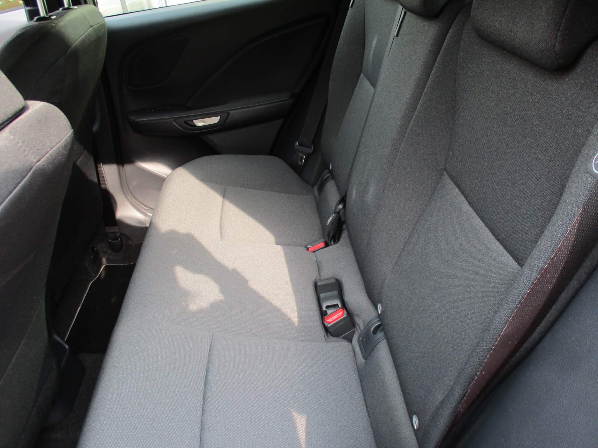Lexus LBX Image 26
