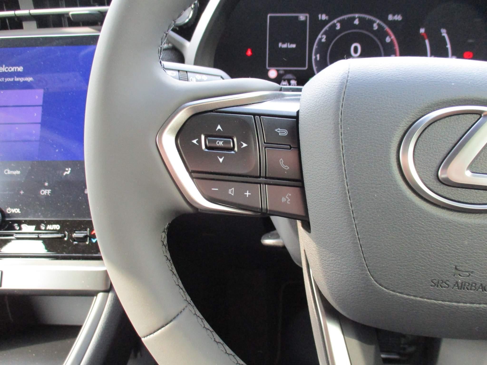Lexus LBX Image 27