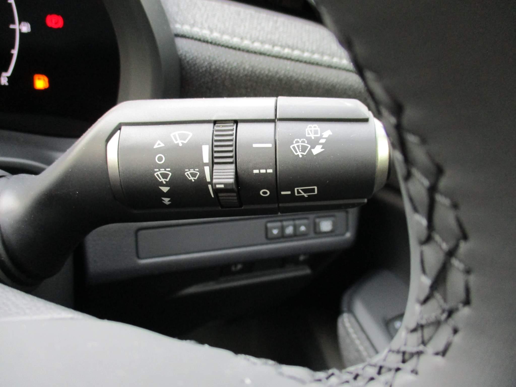 Lexus LBX Image 34