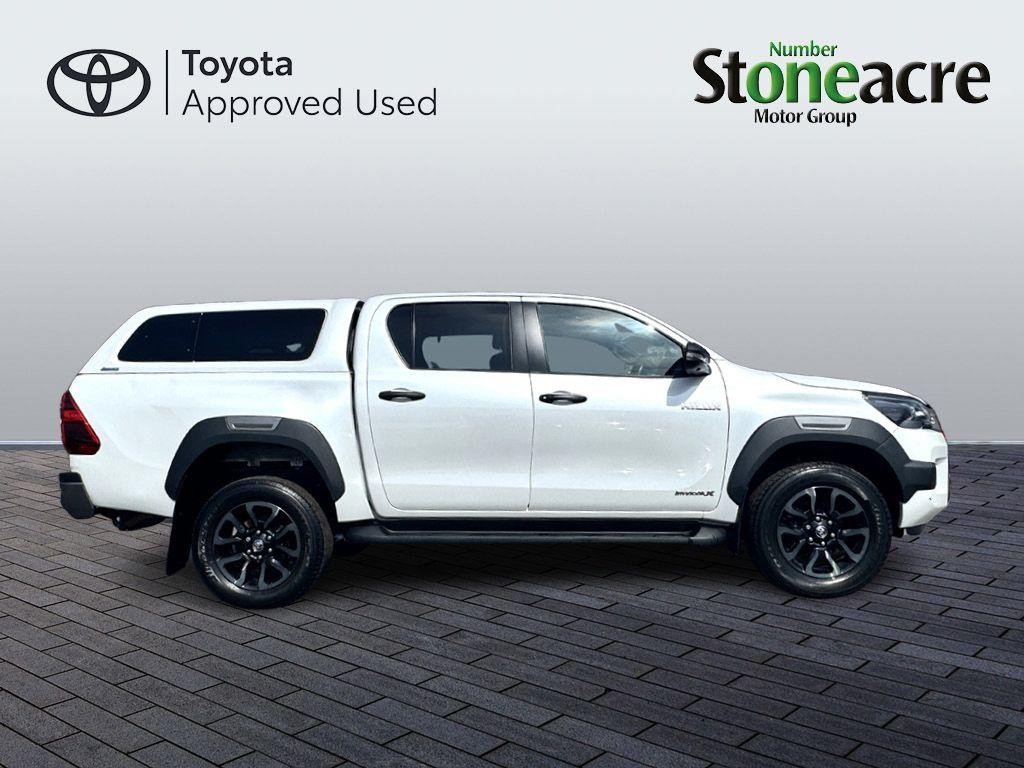 Toyota Hilux Image 4