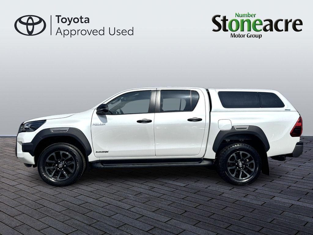 Toyota Hilux Image 8