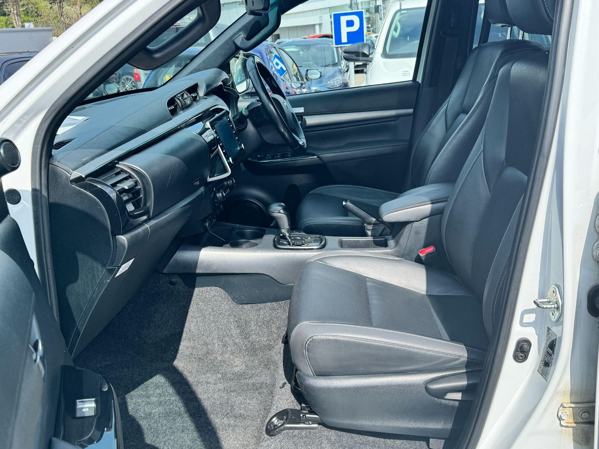 Toyota Hilux Image 16