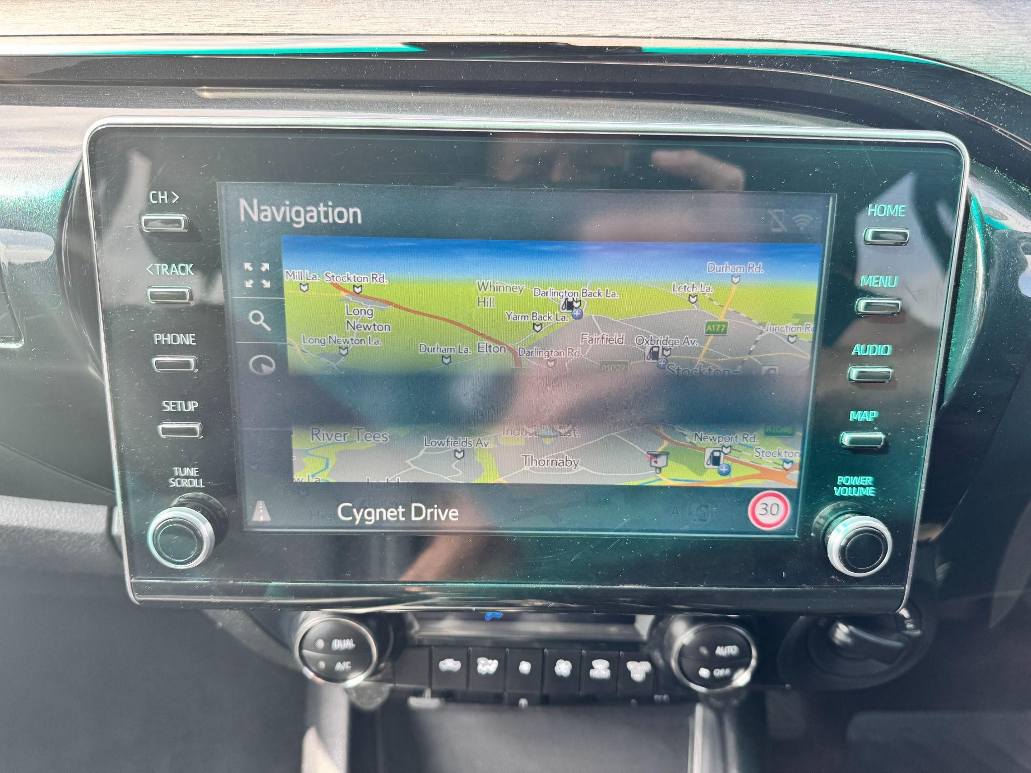 Toyota Hilux Image 21