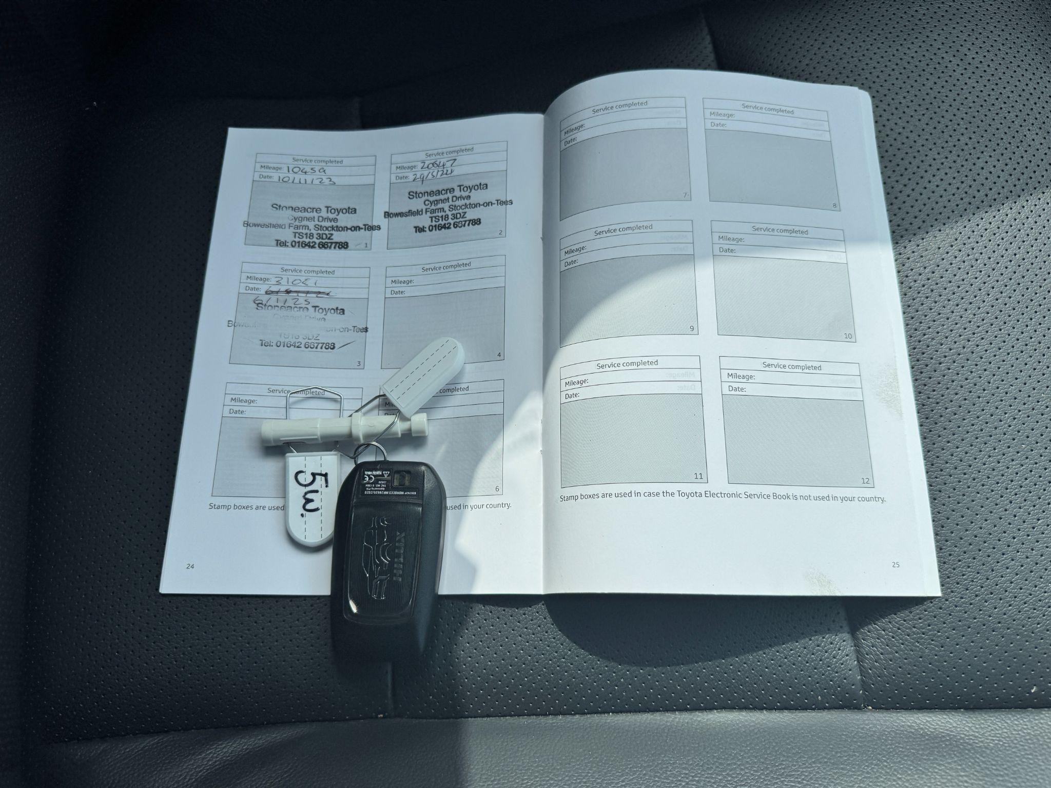 Toyota Hilux Image 22