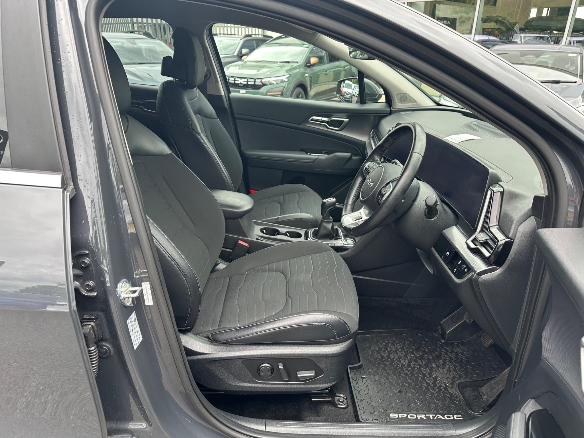 Kia Sportage Image 14