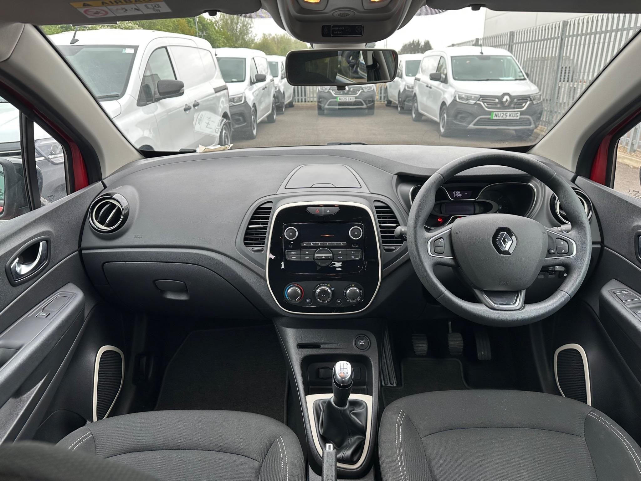 Renault Captur Image 16