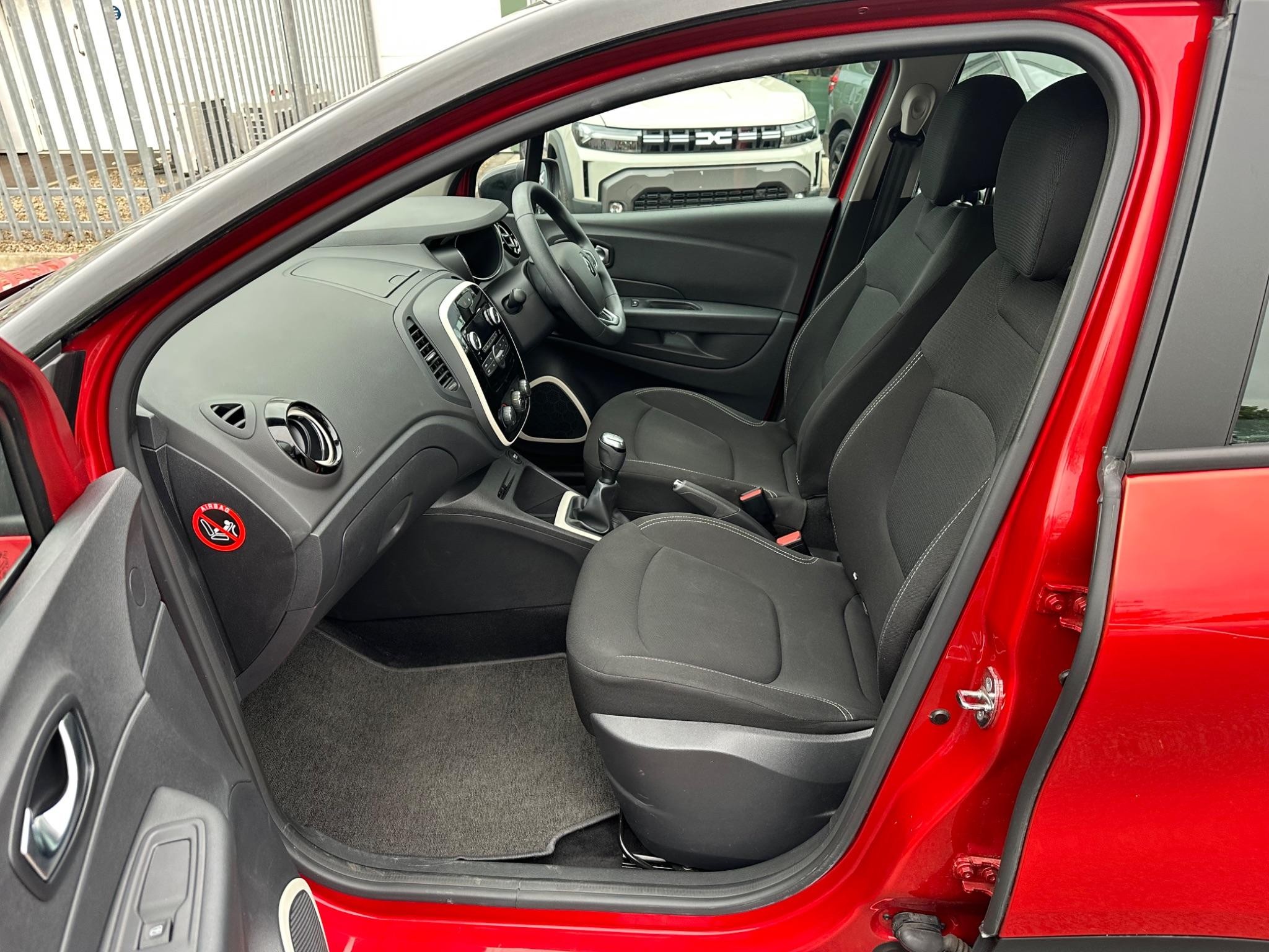 Renault Captur Image 17