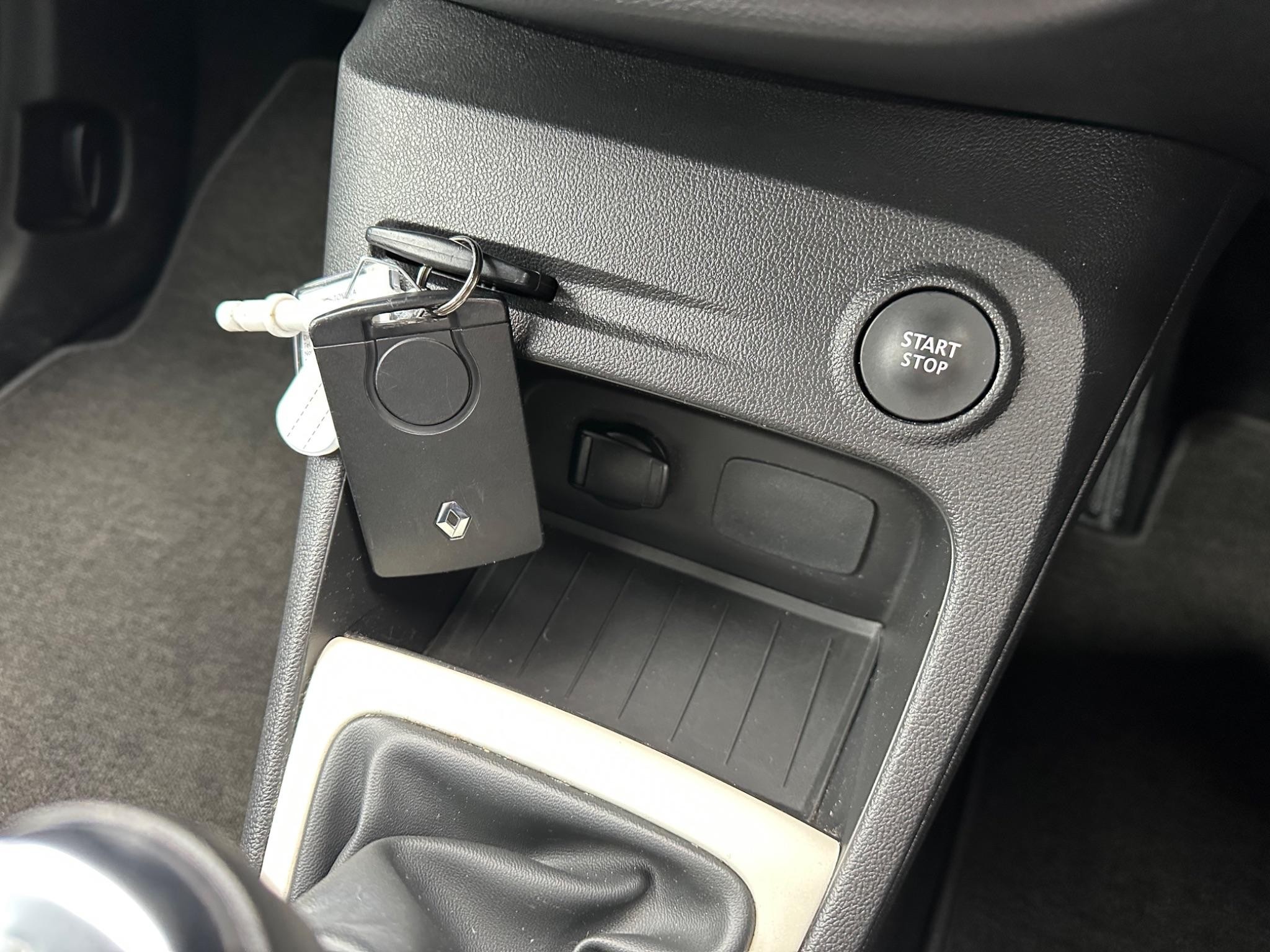 Renault Captur Image 24