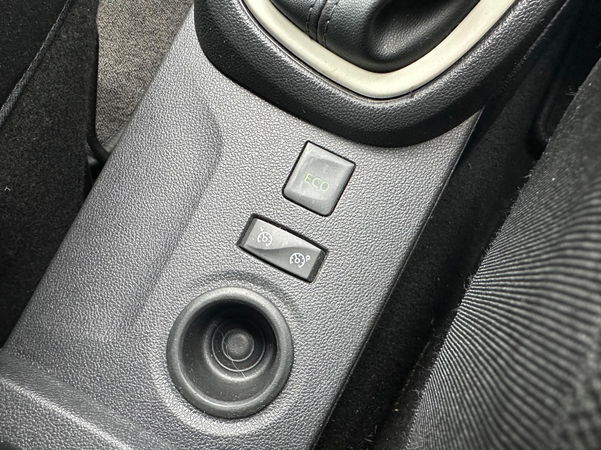 Renault Captur Image 30