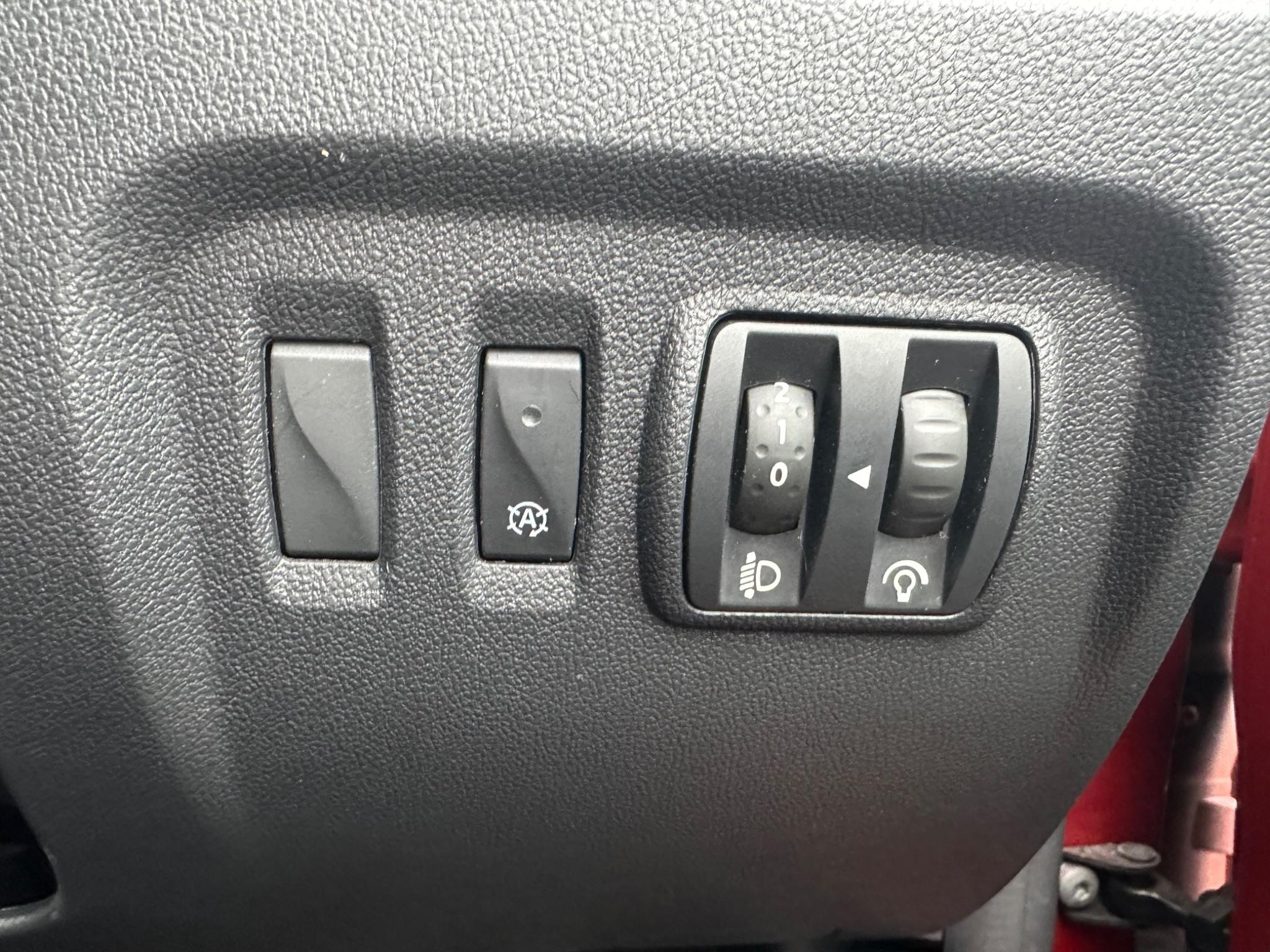 Renault Captur Image 34