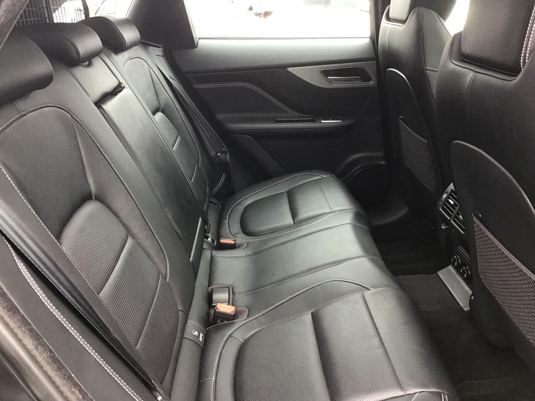 Jaguar F-Pace Image 19