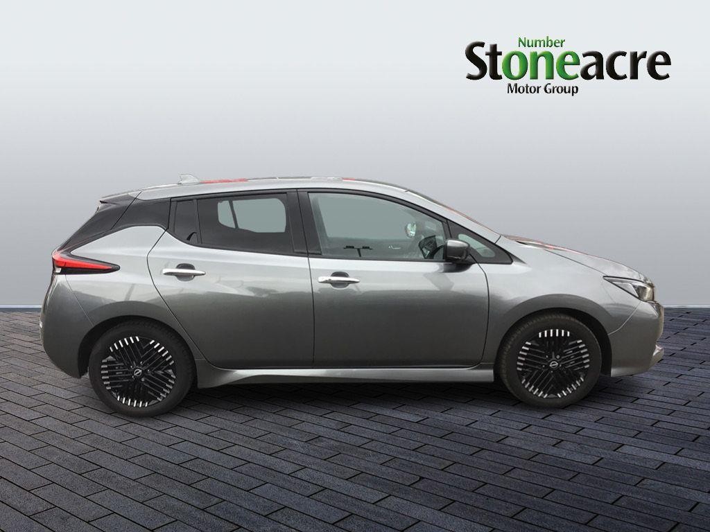 Nissan LEAF Image 2